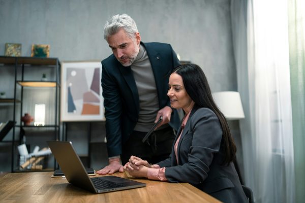 MECE Problem-Solving Lab for Consultants